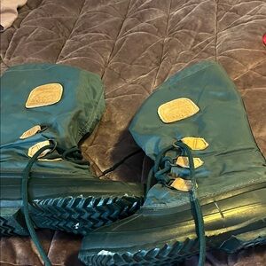 Sorel Dark Green Ankle Boots with Tan Accents